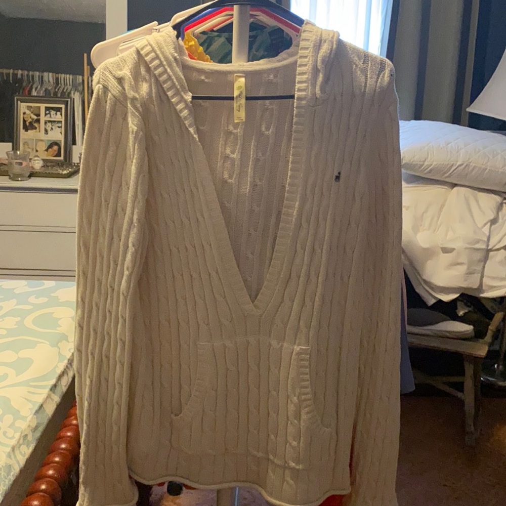 Old navy sweater